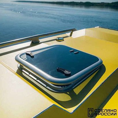 Люк палубный распашной Альбатрос 550х550