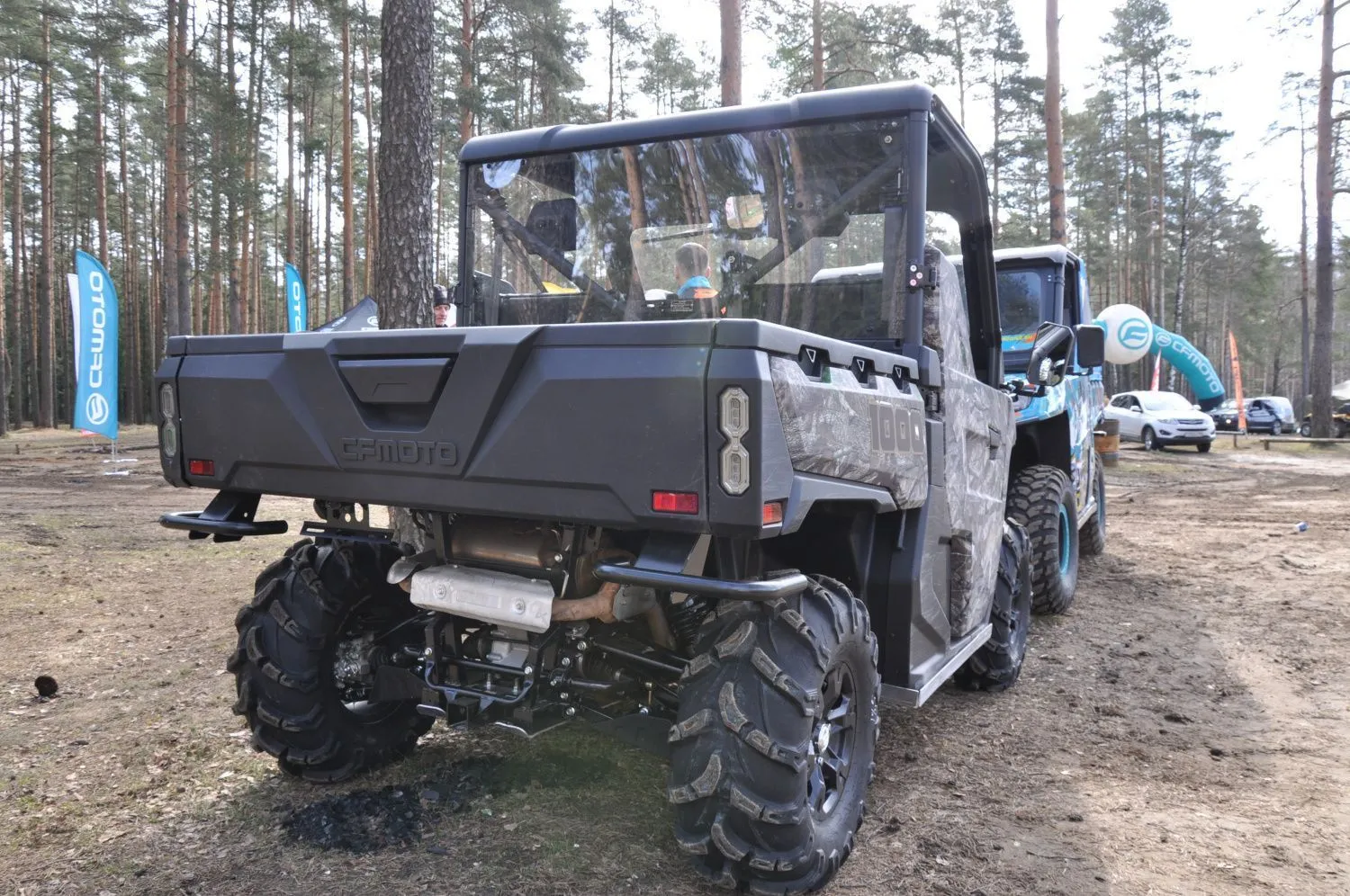 Заднее стекло арт. MP 0449