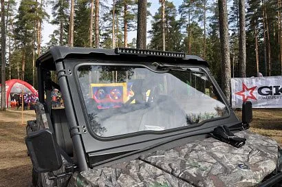 Лобовое стекло с дворником и омывателем арт. MP 0441